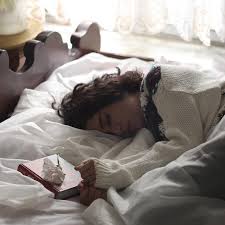 Tidur yang cukup bahasa inggris. 36 Kata Kata Bijak Tentang Tidur Membantumu Menang Dalam Hidup Ragam Bola Com