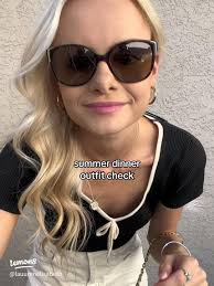 Chic Summer Dinner Outfit Ideas for Girls Night Out