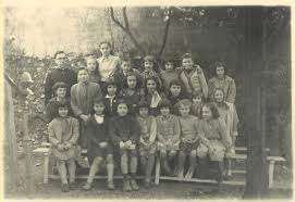 Meilleurs tableaux de francine boyer. Photo De Classe Presbytere De Chelles De 1956 Catechisme Copains D Avant