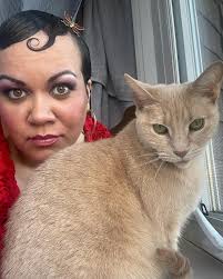 Yeah soooooo Im back…. And I chopped off my hair at the end of last year to  start fresh with good energy. You like it or naw? How y'all been?