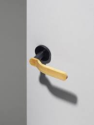 press a door handle made of densified wood developed with the epfl ecal lab switzerland インテリア インテリア イメージ 把手