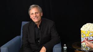 Aragorn actor viggo mortensen offers his advice to actors who will take on roles in amazon's upcoming lord of the rings tv series. Viggo Mortensen S Career To Be Honored By Spanish Festival Abc News