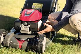 This electric push mower starts up with the push of a button. Hrx537hye Honda Ireland