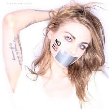 Frances bean cobain tattoos 2011 frances bean cobain has shed her childish image big time in a new photo shoot by french lensman and former dior hommes designer hedi slimane and she proves to be a very alluring young woman! Frances Cobain On Tumblr