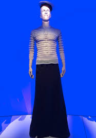 Retrouvez tous les produits de la marque jean paul gaultier et profitez d'un grand choix d'articles de mode d'occasion sur le dépôt vente en ligne, vestiaire collective. Qui Est Jean Paul Gaultier Rmn Grand Palais