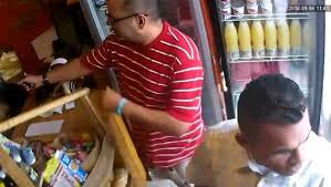 Caray, se lo voy a decir: Identificalo A Mano Armada Se Llevo Unas Chucherias De Una Bodega Esta Piltrafa Humana Video