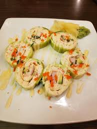 Snow Crab Naruto Roll In 2020 Crab Stick Avocado Roll Cucumber Rolls