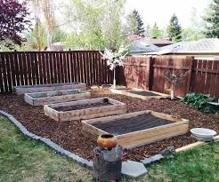Place 11 inches high of materials that promote drainage. How To Build Raised Beds For Next To Nothing Mother Earth News