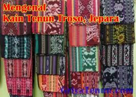 Kain tenun kamen merupakan kain hasil kerajinan dari pengrajin tenun di desa troso pecangaan jepara jawa tengah, tenun kamen ini merupakan produk terbaru yang dibuat oleh pengrajin tenun troso yang dibuat dengan menggunakan alat tenun bukan mesin (atbm) dengan proses pembuatan yang. Kain Tenun Khas Jepara Jual Tenun Jepara
