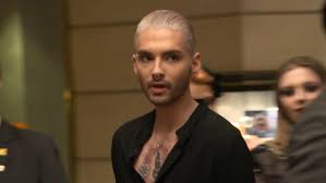 Browse the user profile and get inspired. Bill Kaulitz Mit Armschlinge Im Tonstudio