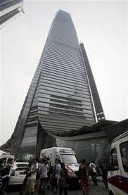 Sky 100 gedung tertinggi yang ada di hongkong. Lima Pekerja Tewas Jatuh Dari Lift Gedung Tertinggi Hong Kong Dunia Tempo Co