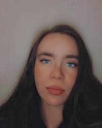 Tabatha Kent's Instagram, Twitter & Facebook