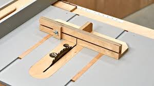 Make This Mini Table Saw Sled Super Deluxe Version Youtube Table Saw Sled Table Saw Crosscut Sled Diy Table Saw