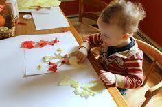Basteln Mit 2 Jahrigen Kindern 20 Ideen Mit Verschiedenen Materialien 2jahrigen Basteln Ide Kleinkind Weihnachten 2 Jahriges Kind Basteln Kinder Unter 3