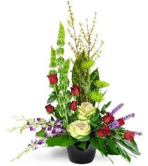 If She S Your Muse In Life She Deserves Some Stunning Inspiration Of Her Own This High Style Arrangement I Flower Structure Nyc Flowers Outdoor Floral Decor
