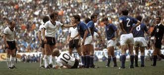 „mein gott, ist das ein fußballspiel hier. Partita Del Secolo Fussballoper