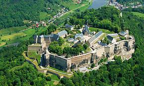 300 m einer der schönsten und sicherlich bekanntesten aussichtspunkte in der sächsischen schweiz. Sachsische Schweiz