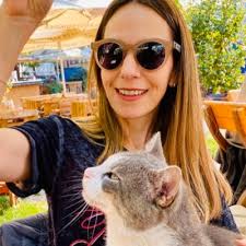 Elisa Ortiz (@elisachantal)