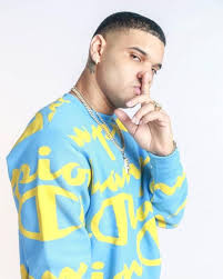 Tal vez pienses que, precisamente por su condición de básico, está pasado de moda. Letra De On Call Ft Jay Wheeler D Ozi