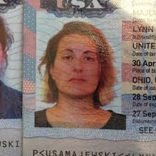 Lynn-Marie Majewski (@snowwhiteofcle)