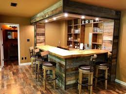 Deko Wohnzimmer Inspiration Chalet Holz Und Modern Deko Wohnzimmer Inspiration Chalet Holz Modern In 2020 Diy Hausbar Kellerbar Design Rustikale Kellerbar