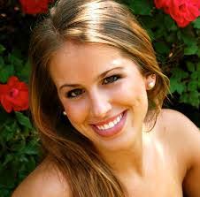 Ali Oliver's Instagram, Twitter & Facebook