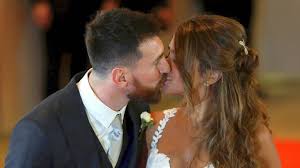 Bienvenidos a la página de facebook oficial de leo messi. Lionel Messi Heiratet Seine Jugendliebe In Argentinien Berliner Morgenpost