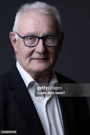 49 Credit Industriel Et Commercial Stock Photos, High-Res Pictures, and  Images