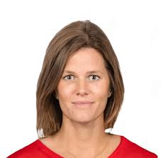 Female Tom Brady demands to speak to the ref : r/nflmemes