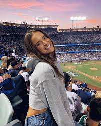 Helen Owen On Instagram My Kinda Friday Helen Owen Baseball Game Outfits Gaming Clothes