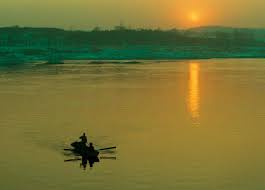 Văn Mẫu Qua bài thơ “Tràng Giang”. Huy Cận đã bộc lộ lòng yêu nước thầm kín  mà tha thiết. - Hỗ Trợ Ôn Tập
