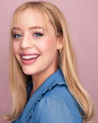 Emma Dahlin's Instagram, Twitter & Facebook