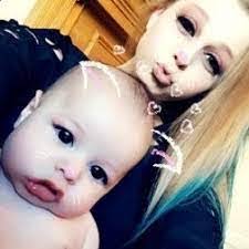 Miranda Knotts's Instagram, Twitter & Facebook