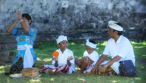 Buku siswa agama hindu sd kurikulum 2013 terbaru gatra guru. Kunci Jawaban Kelas 2 Sd Pendidikan Agama Hindu Dan Budi Pekerti Pembelajaran 2 Tentang Tri Murti Ringtimes Bali
