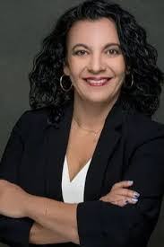 Lisa Sibley's Instagram, Twitter & Facebook