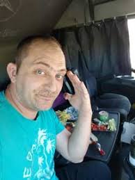 Portret de şofer: Daniel BadEa Cimpoeru, “un om simplu, de la ţară”