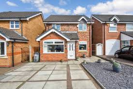 Houses for sale in whitefield and unsworth. Haweswater Crescent Unsworth Bl9 3 Bedroom Detached House For Sale 58873858 Primelocation