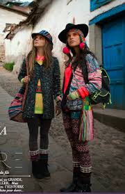 Peru Does Neon Knits Better Than Anyone By Michelle Christina Larsen Lucky Community Modestil Mode Editorials Stil
