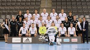 Nationalmannschaft deutschland champions league europa league 3. Mit Frischem Wind Zur Wm Sport Dw 12 01 2013