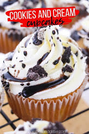 Black And White Mocha A Delicious White Mocha Cupcake With White Chocolate Frosting And A Cookies And C Black And White Cupcakes Cookie And Cream Cupcakes Delicious Cupcakes Recipes