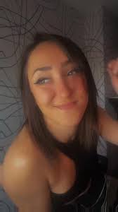 Fun fact. This girl was born a decade after the first release of this  track. 😄😀