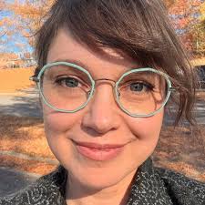 You've read “Holes” by Louis Sachar, but… have you read the sequel?! “Small  Steps” 😍