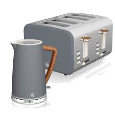 Set Petit Dejeuner Bouilloire Sans Fil 1 7 L Grille Pain 4 Nordic Gris Swan Stp2091gryneu Gris 44393 Achat Vente Grille Pain Toaster Cdiscount
