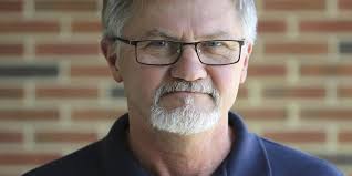 After second run, dog shelter chief to retire in August