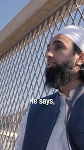 Our entire life should revolve around the sunnah of the Prophet (SAW).  Mufti Abdul Wahab Waheed shares a small reflection during our visit to  mount Uhud during one of our previous Umrah trip., As we ...