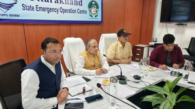 India News | Uttarakhand: State Government to Strengthen Monitoring; Early Warning Systems for Sensitive Glacier Lakes | LatestLY
