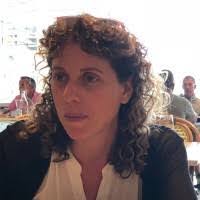 Kiran Pervez's Instagram, Twitter & Facebook