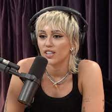 Democratic presidential candidate joe biden answers questions from women across the country and chats with cecile richards. Miley Cyrus Tells Joe Rogan About Her Head Injury On Podcast