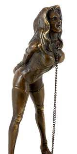Kunst & Ambiente - Statuetta erotica in bronzo - Bondage Girl Marina - M.  Nick - firmata - Scultura sessuale - BDSM - Scultura Fessel : Amazon.it:  Casa e cucina