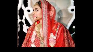 Jahan, along with fellow tmc mp mimi chakraborty. The Best Pics From Tmc Mp Nusrat Jahan And Nikhil Jain S Turkey Wedding